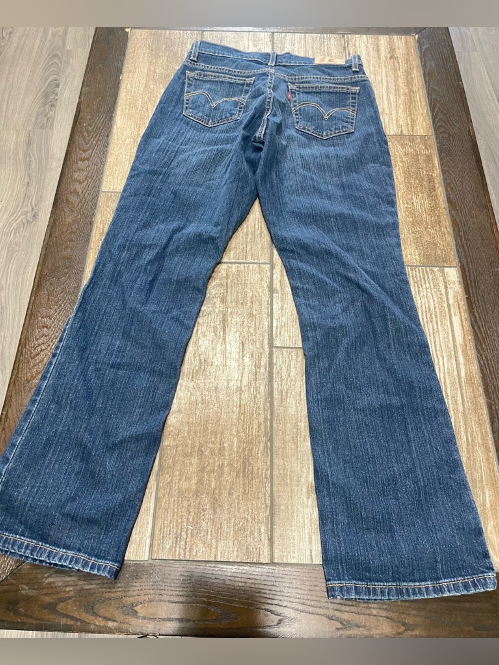 Levi’s Relaxed Boot Cut Women’s Jeans Size 4 Medium - Picture 2 of 7